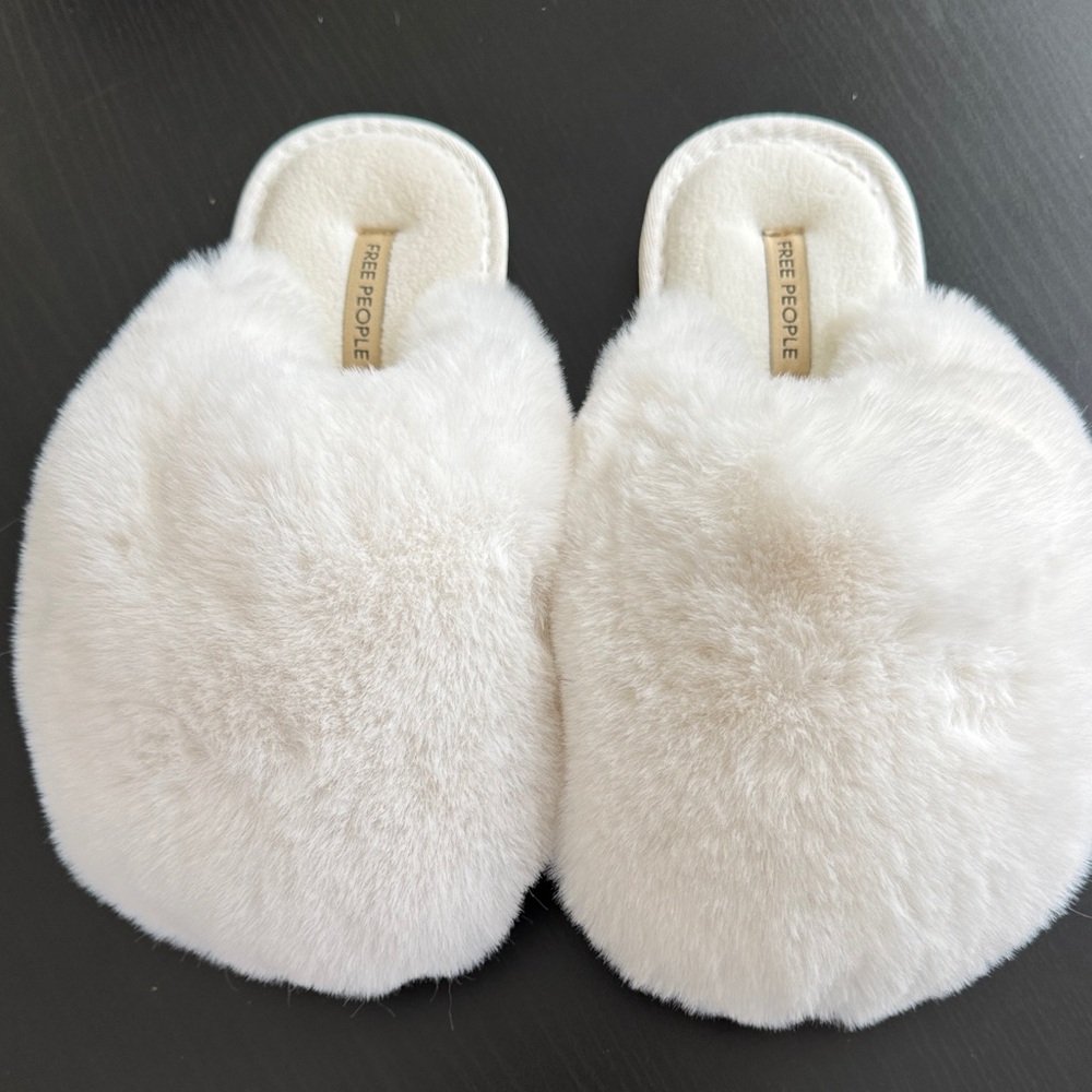 Free People Snowball Faux Fur Slipper in Snow White Size 38 - NEW - Picture 3 of 8
